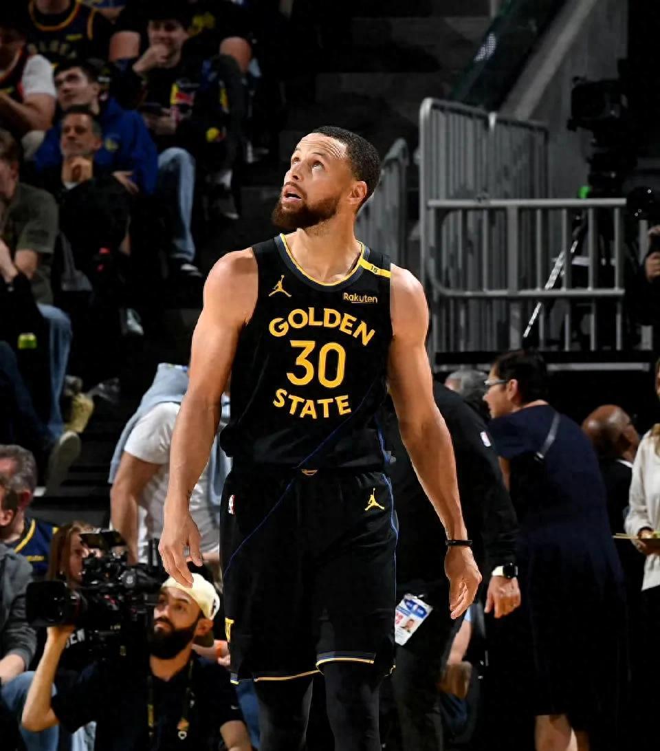 马刺遭遇三连败，季后赛形势堪忧！的简单介绍