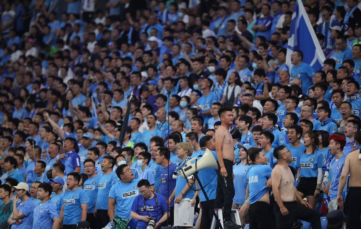 包含比赛中的精彩瞬间让球迷为之疯狂,场面震撼的词条 包含比赛中的精彩瞬间让球迷为之疯狂,场面震撼的词条