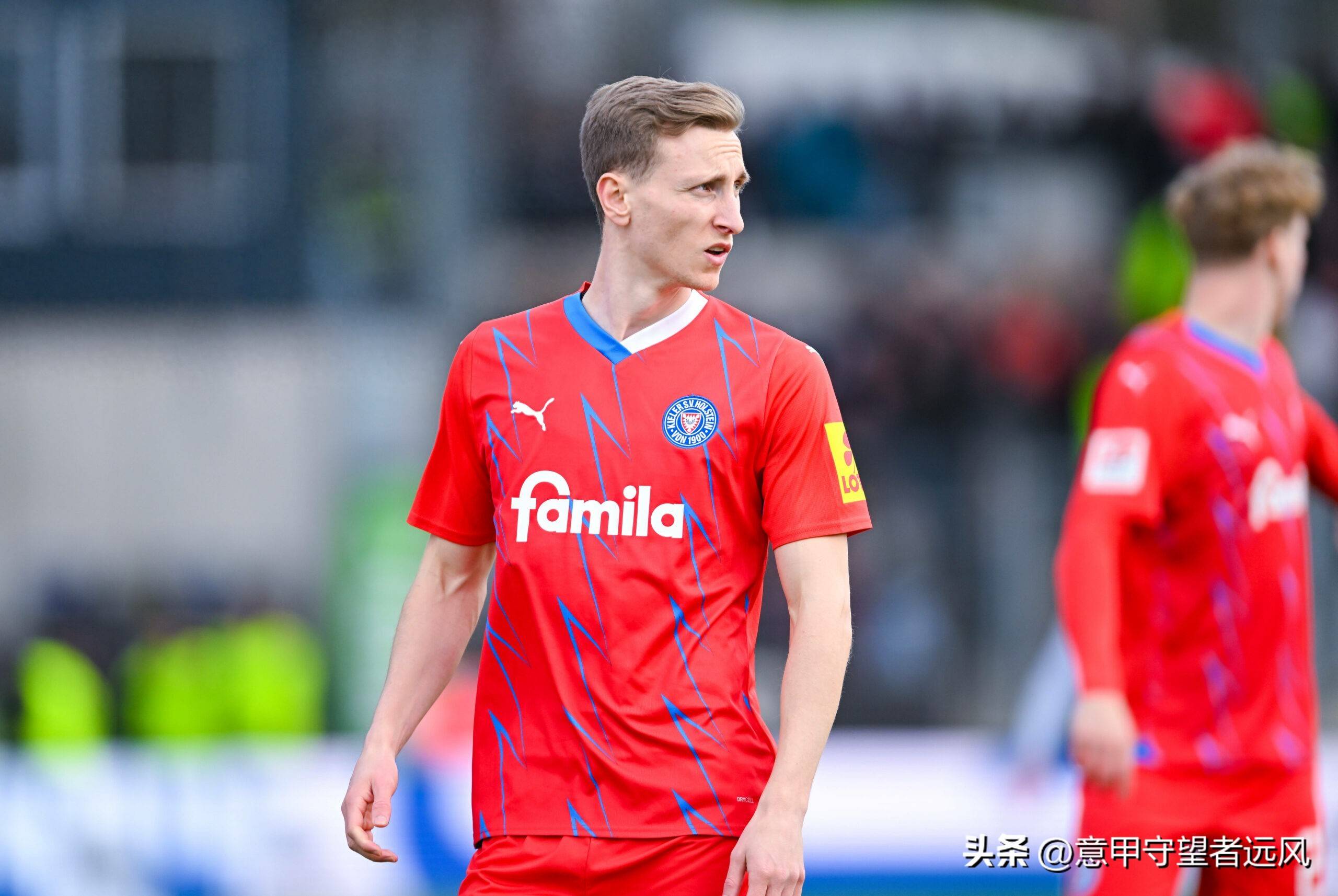 关于卡尔斯鲁厄在客场力克杜塞尔多夫,取得连胜的信息 关于卡尔斯鲁厄在客场力克杜塞尔多夫,取得连胜的信息