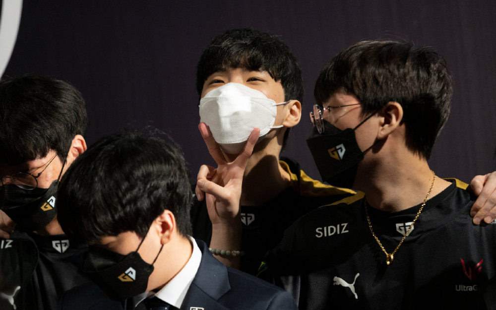 九游娱乐app下载-包含Vitality绝地反击BRO，Faker制霸全场的词条