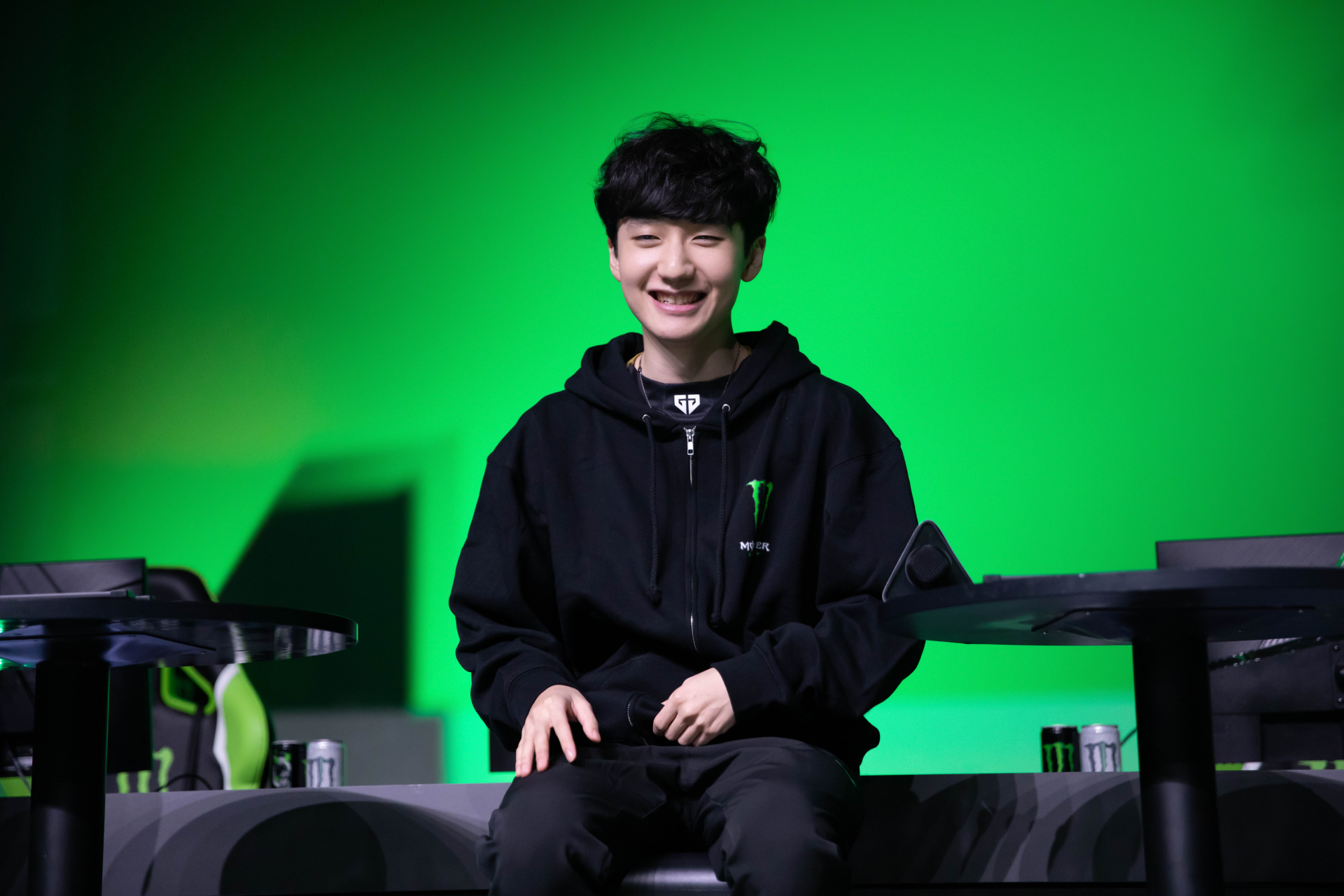 九游体育官方入口-包含FNC强势100T，Peanut高光表现的词条