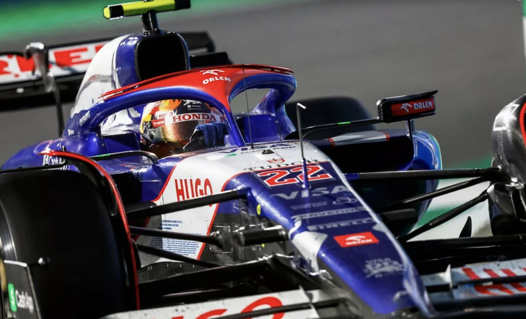 9you娱乐-包含红牛二队绝杀哈斯车队,佩雷兹点燃赛场的词条