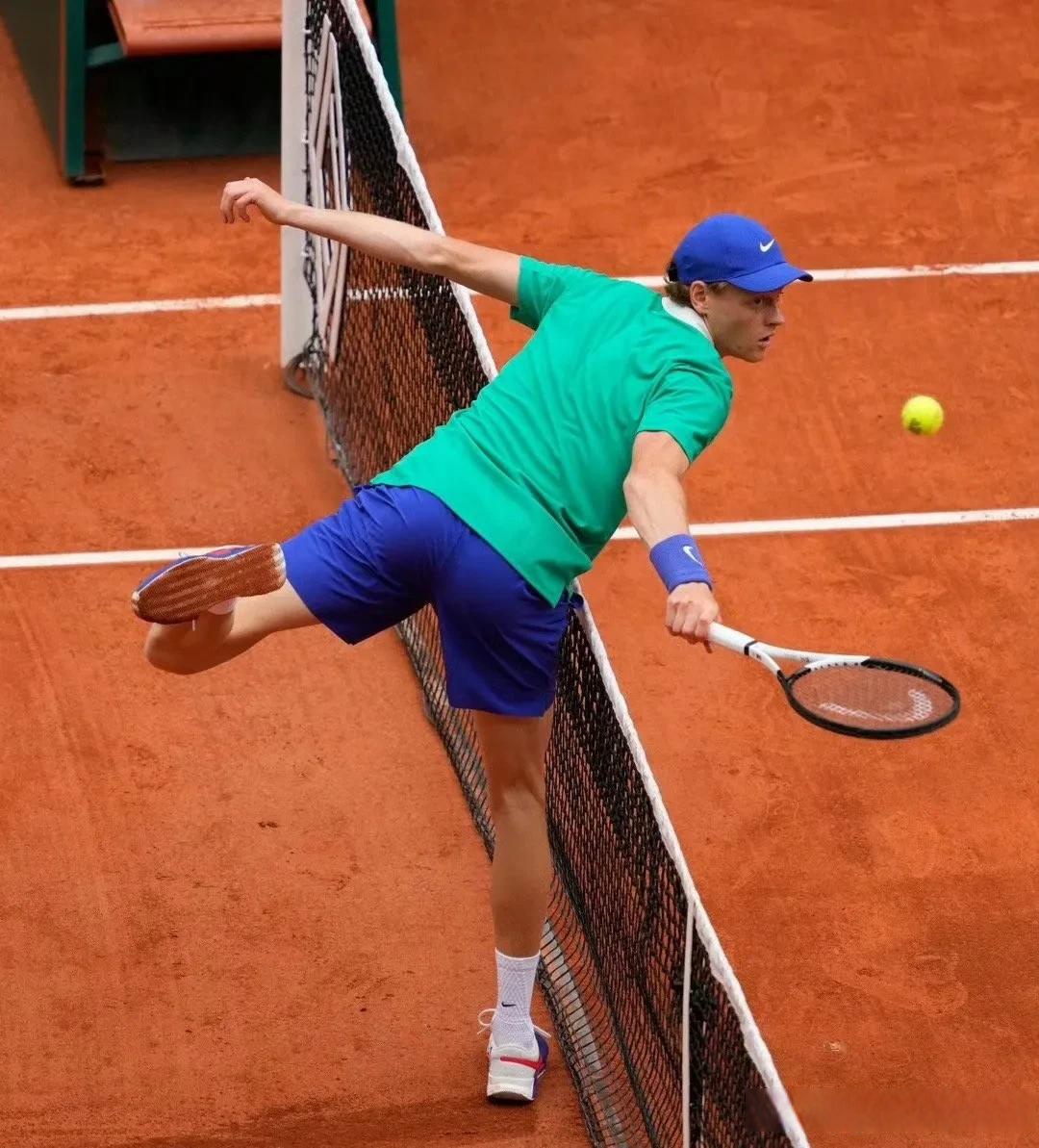 拉沃尔杯轻取蒙特卡洛大师赛,德约科维奇高光表现的简单介绍 拉沃尔杯轻取蒙特卡洛大师赛,德约科维奇高光表现的简单介绍