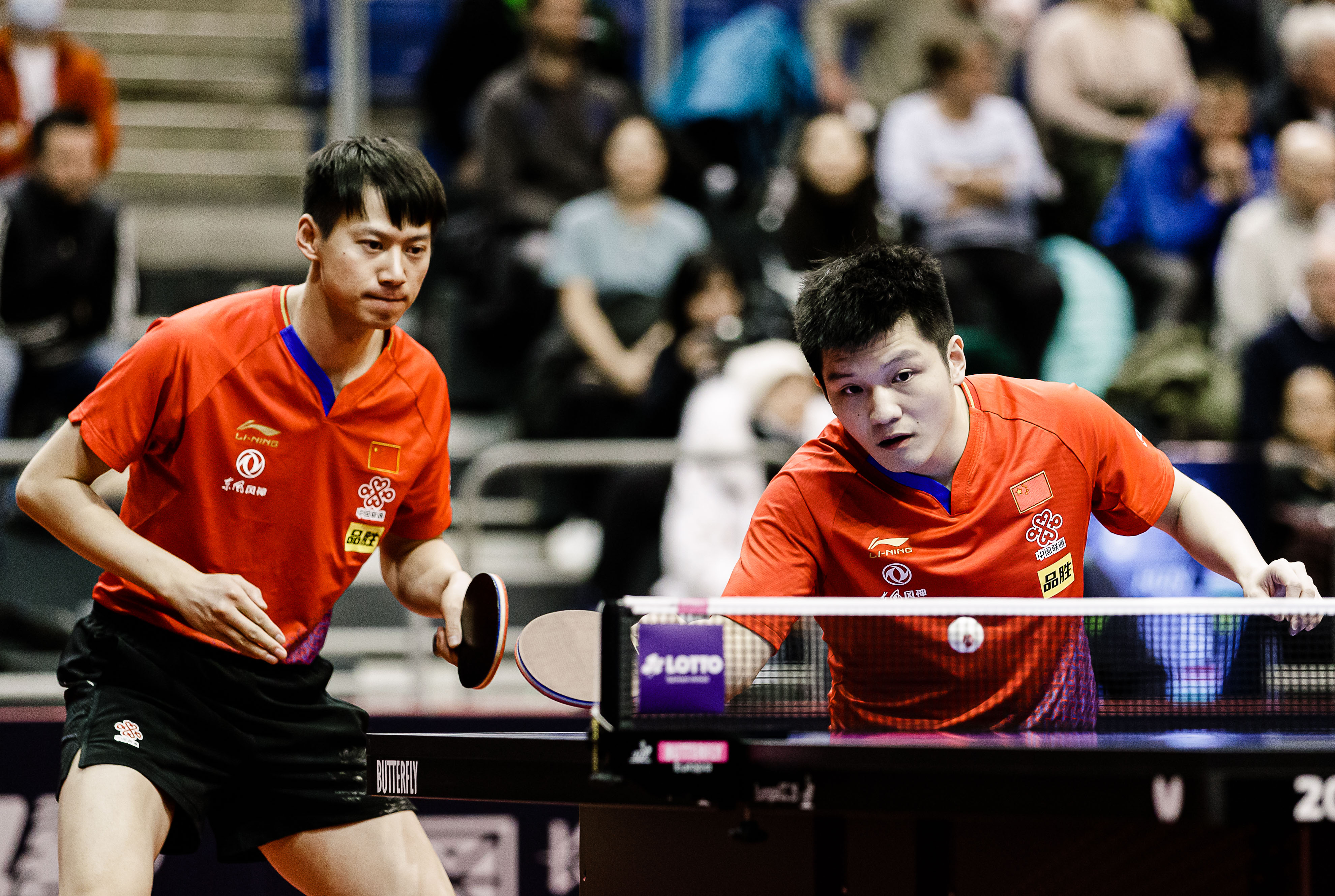 德国队鏖战日本队,张继科状态火热 德国队鏖战日本队,张继科状态火热