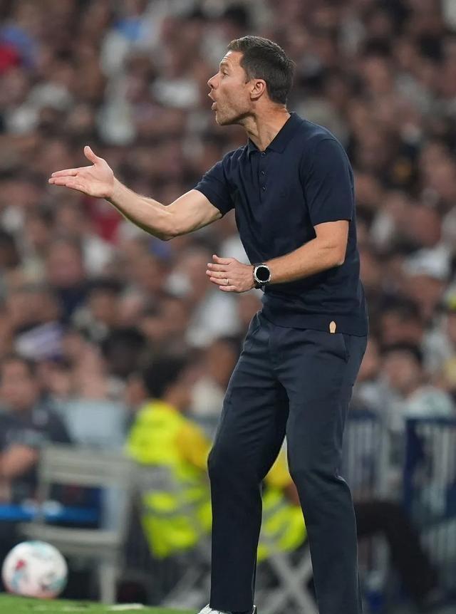 西班牙完胜皇马，姆巴佩点燃赛场