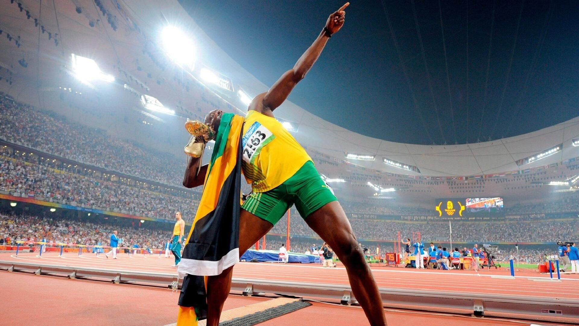 英超争冠焦点战，威尔士风暴冲垮突尼斯防线，战术革命席卷英伦