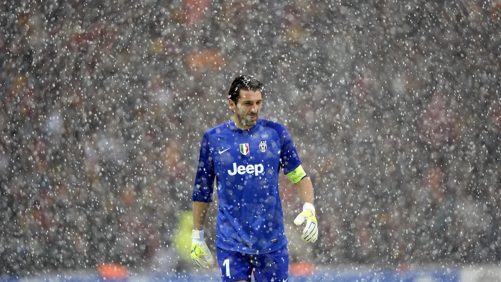 九游体育直播-当东方巨兽降临洛城，胡金秋统治全场，雄鹿横扫湖人的背后启示